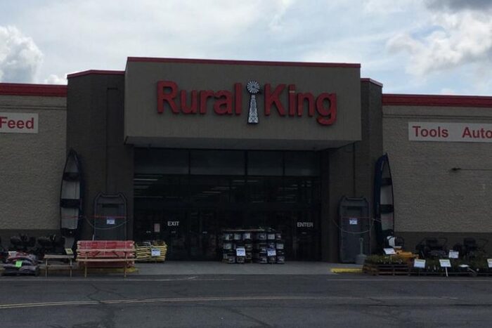 Is Rural King Pet Friendly